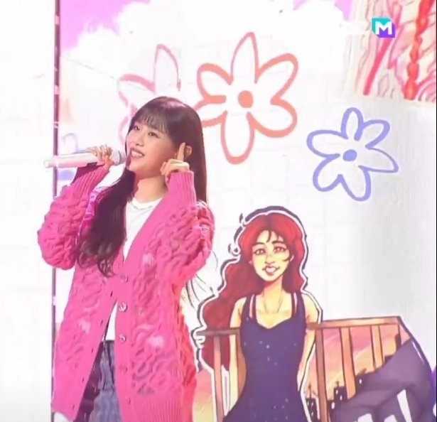 Chealinks's tweet image. My art behind my favorite girl in the world I'm so happy🥺🥺🩷🩷