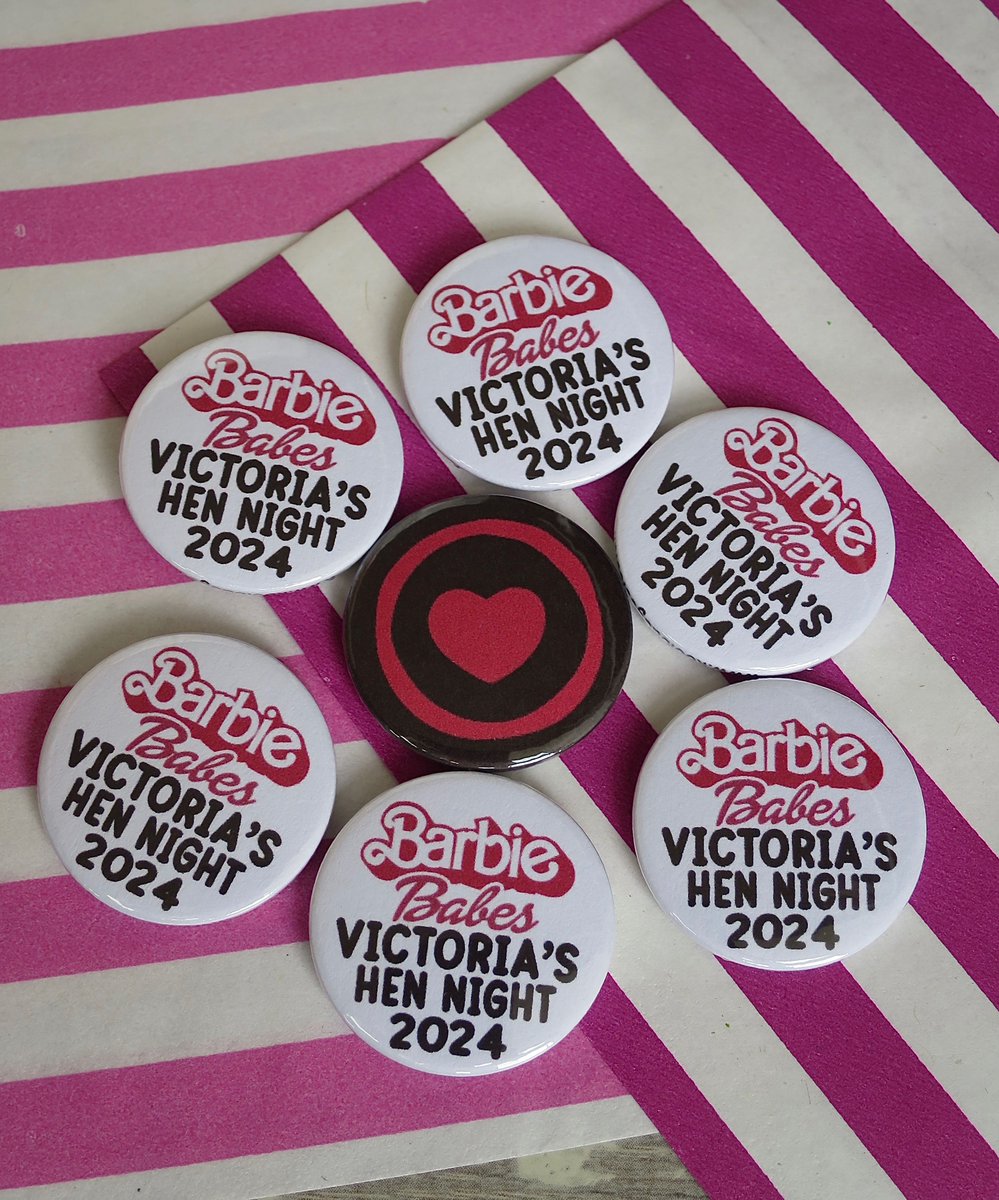 koolbadges's tweet image. 💗  Barbie Babes Hen Party Badges buff.ly/3VAwt3o #henparty #bridetobe #henweekend #barbie #buttonbadges #buttons #imgettingmarried #craft #badgemaker #henpartyideas