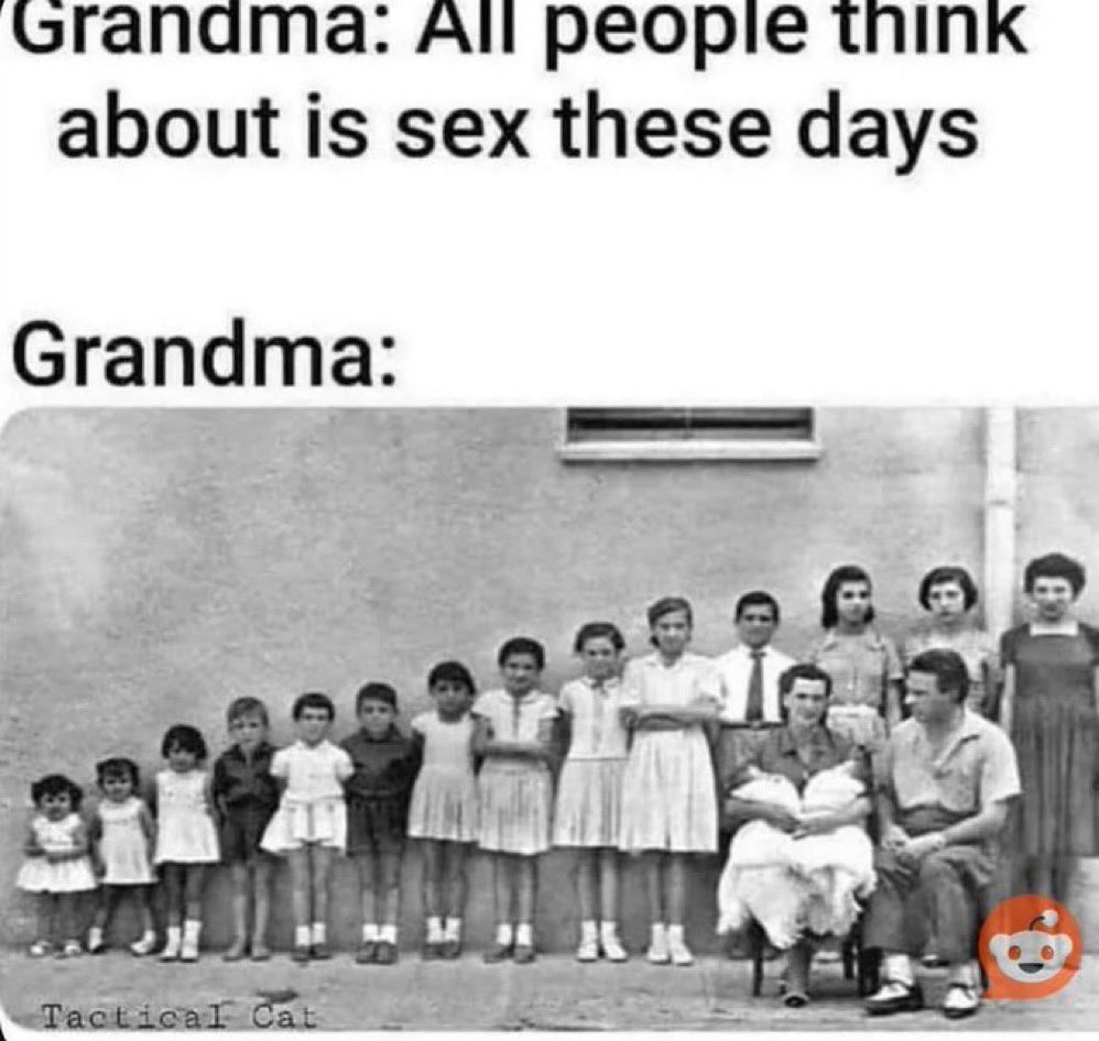 temitope_pr's tweet photo. @insultsrare Grandma be acting wild https://t.co/yDCv6iq4ej