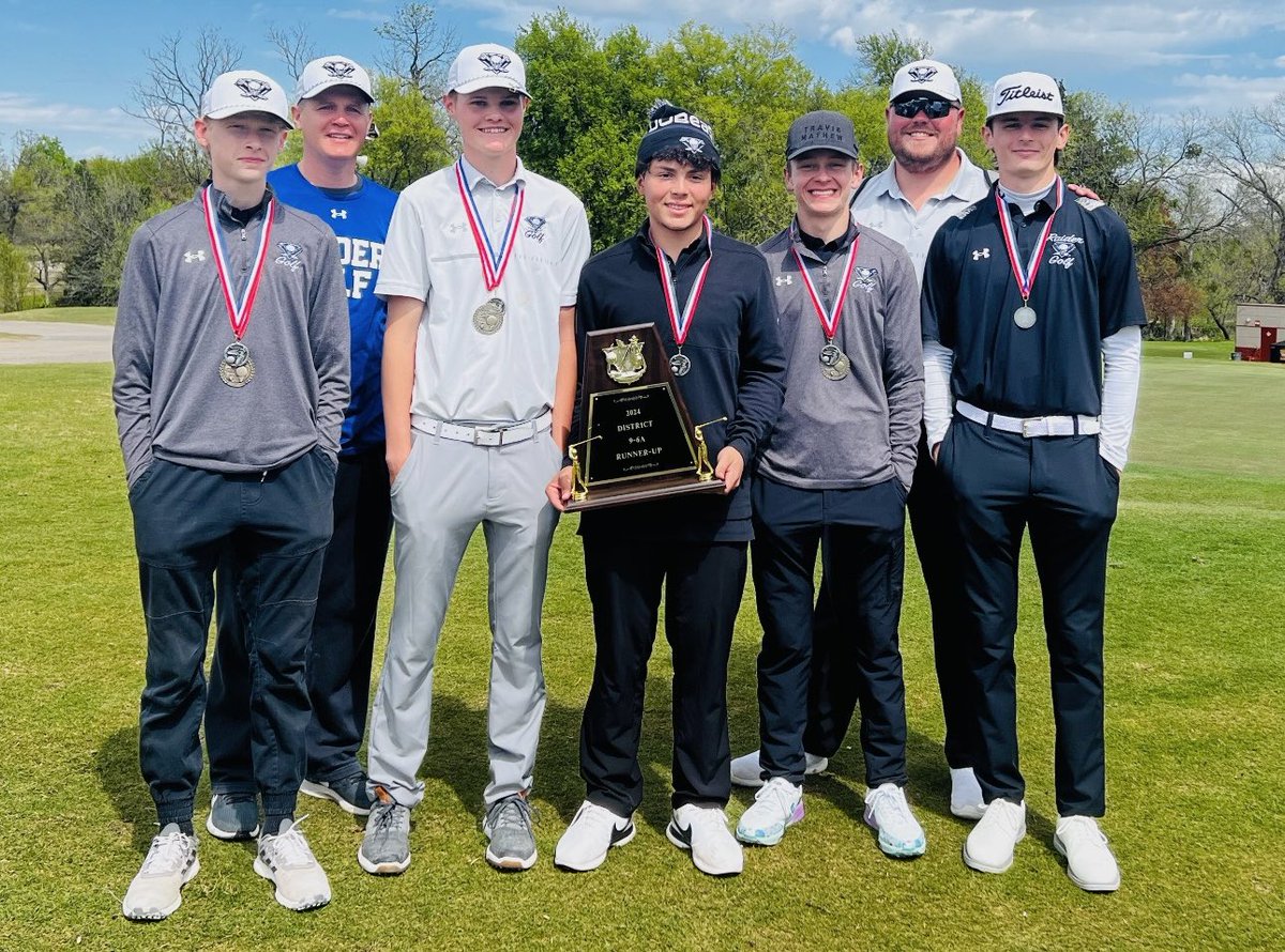 First time in school history DUBeast team makes it to regionals!! ⚔️ ⛳️#SquadGoals #DUBeast <a href="/GolfWylie/">Wylie East Golf</a>