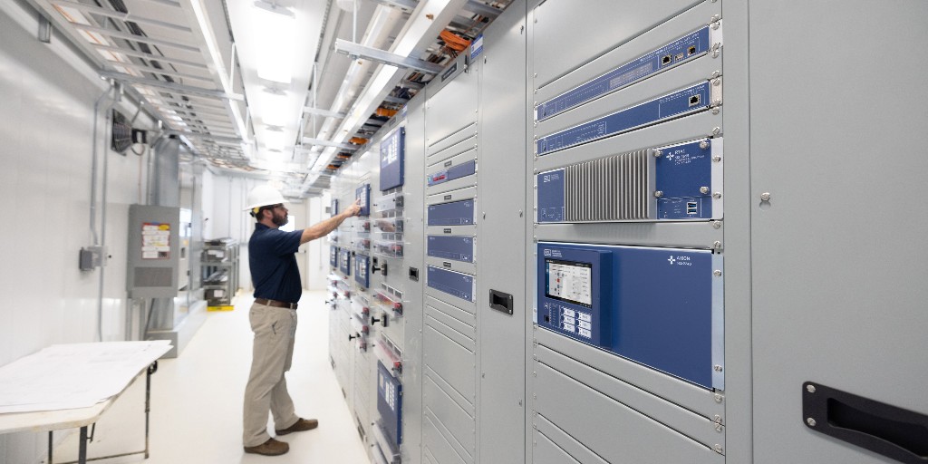 SEL_News's tweet photo. Need to upgrade existing remote terminal units (RTUs) to meet modern application needs? Watch this on-demand webinar to learn how to replace legacy RTUs with devices that improve data collection and support IEC 61850 protocols: https://t.co/v9P04hTzJe
#scada #rtac #powersystems https://t.co/IvIk1y8Xpm