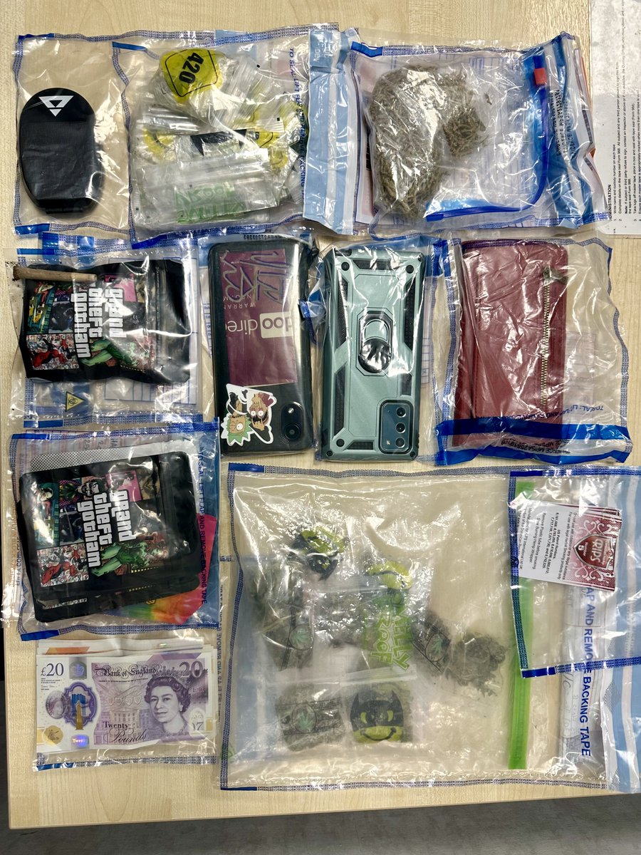 🚨Arrested🚔 Residents reported a male for suspected drug dealing. Officer's attended the location where a male was seen parked up. He was searched along with his vehicle. PC's seized cannabis,cash,phones & scales. Male was arrested for possession with intent to supply class B.