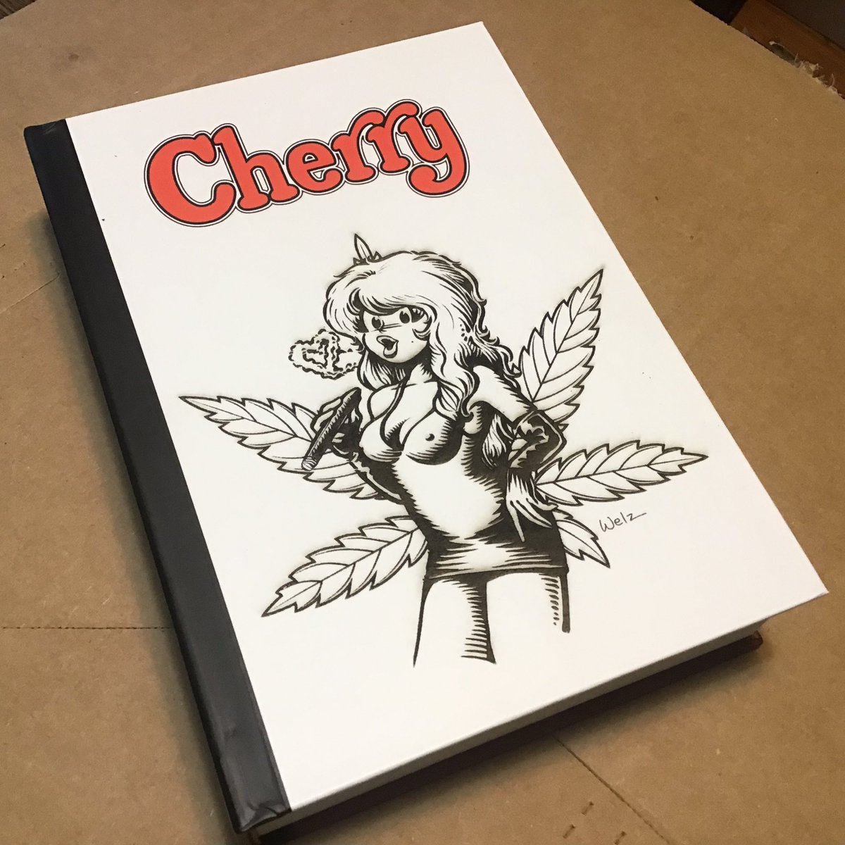 DiscordiaCS's tweet photo. @starmillion88 Cherry’s Jubilee Collection by Underground Comics Legend @LarryWelz
Enjoy the free Cherry phonescreen!
https://t.co/LyL8r55Tsc
#cherrybylarrywelz #cherrycomics #DiscordiaPublishing https://t.co/y9CeWbf0Gk
