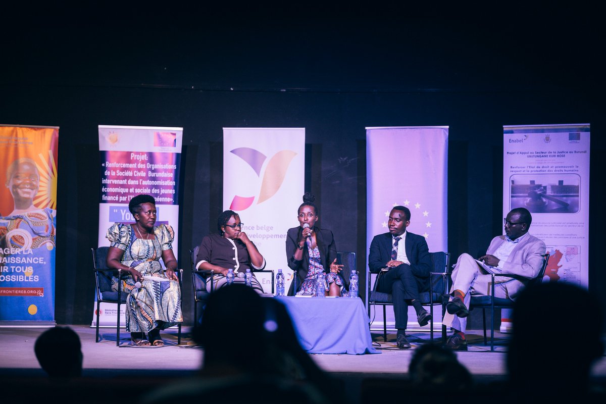 EnabelauBurundi's tweet image. 1/2 Super soirée hier 26/03/2024 pour célébrer et clôturer le mois des droits de la femme au "#Burundi🇧🇮! Conférence, théâtre et étude sur les biais de genre dans la chaine pénale. Belle initiative de notre projet Justice financé par @UEauBurundi !