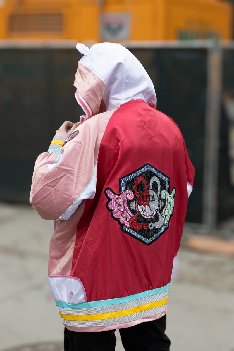 HoneyPhotoGA's tweet photo. There were so many cosplayers in the line! My one regret during the concert is that I didn't spend more time getting photos of cosplayers! (and not drinking more water haha) 
#Ado #AdoWish #AdoCHI2024 https://t.co/AsaL9gSSjD