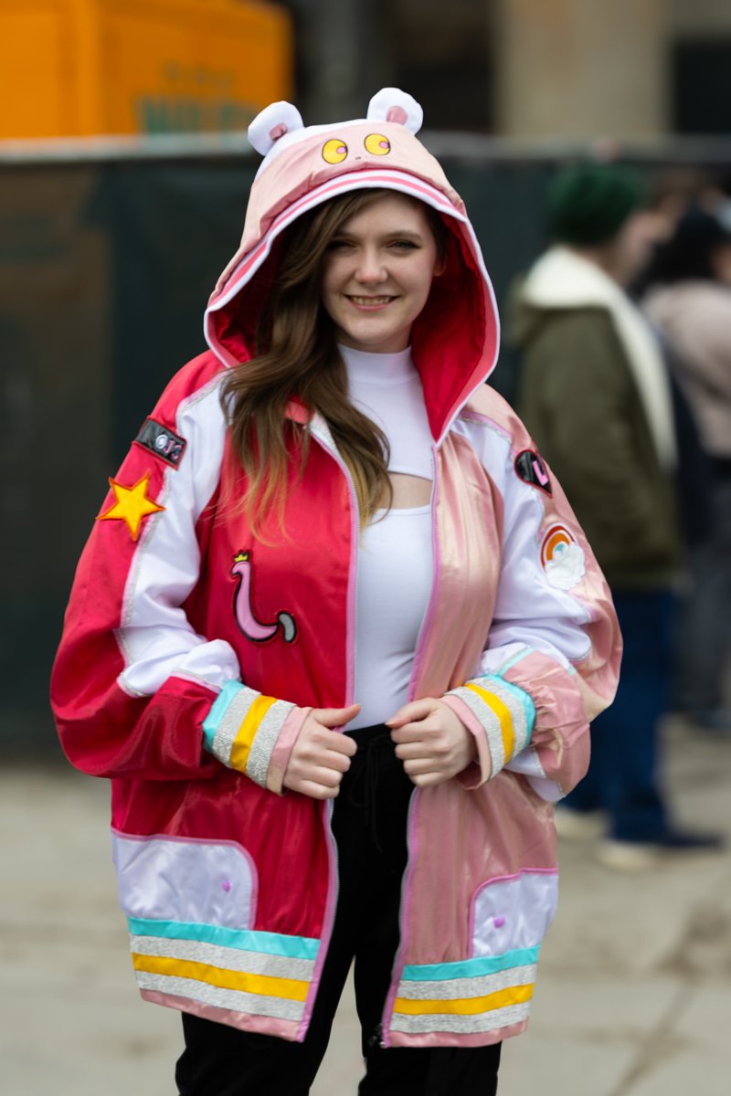 HoneyPhotoGA's tweet photo. There were so many cosplayers in the line! My one regret during the concert is that I didn't spend more time getting photos of cosplayers! (and not drinking more water haha) 
#Ado #AdoWish #AdoCHI2024 https://t.co/AsaL9gSSjD