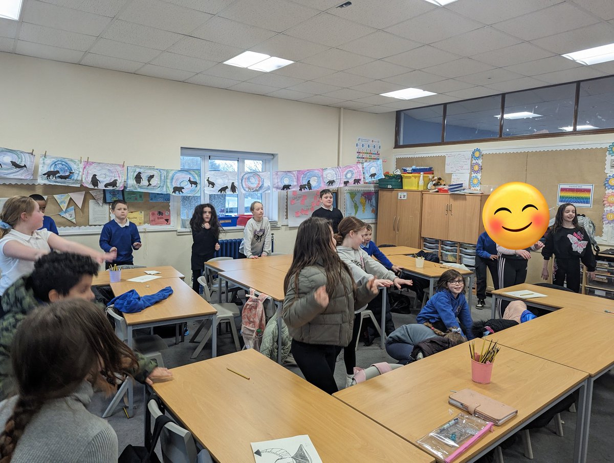 BroccoliWeeTree's tweet image. Wet breaks today but that didn't stop us from releasing some energy with a movement challenge in class!