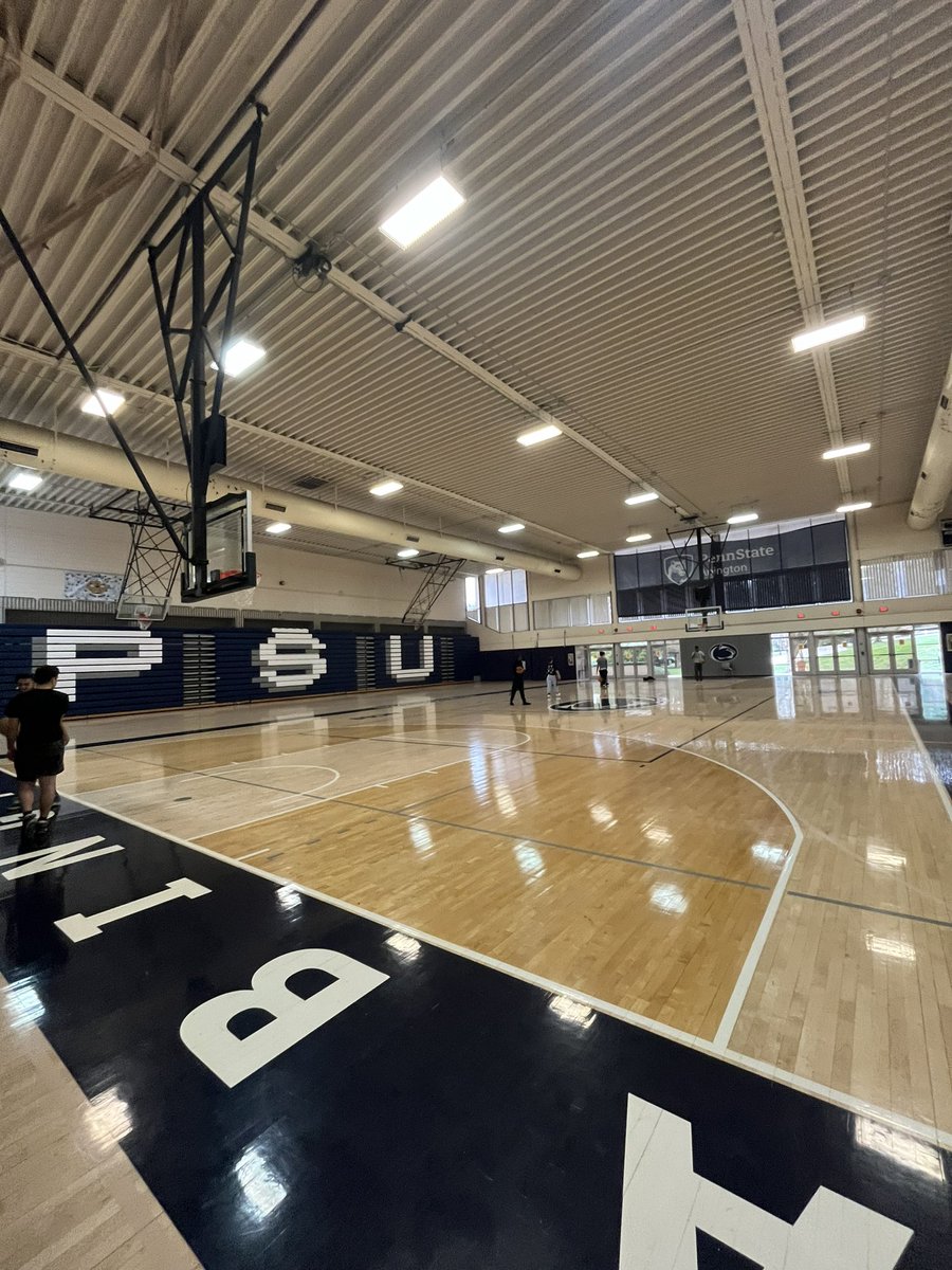 AntPinedaa's tweet photo. Had a great visit today at Penn State Abington! @PSUAbingtonMBB Thank you Coach Brick @CoachMerricks and Coach Justin @CoachJDunbar for having me!🤍💙🏀
@JFK_Hoops https://t.co/x5oyyqh8nX