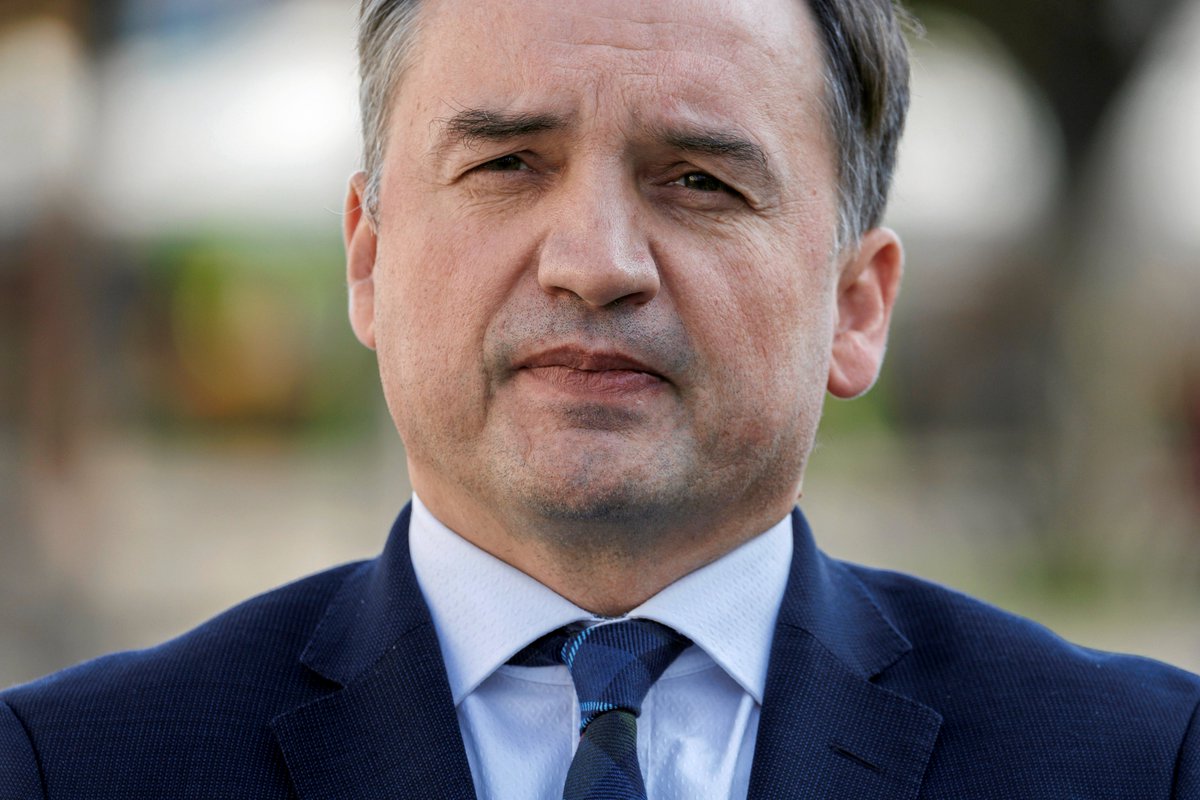 oko_press's tweet image. Prokuratura ujawnia powody wejścia ABW do domu Ziobry. Chodzi o Fundację Profeto
@ma_panko #Ziobro #Profeto #prokuratura #FunduszSprawiedliwości #okopress 
oko.press/prokuratura-uj…