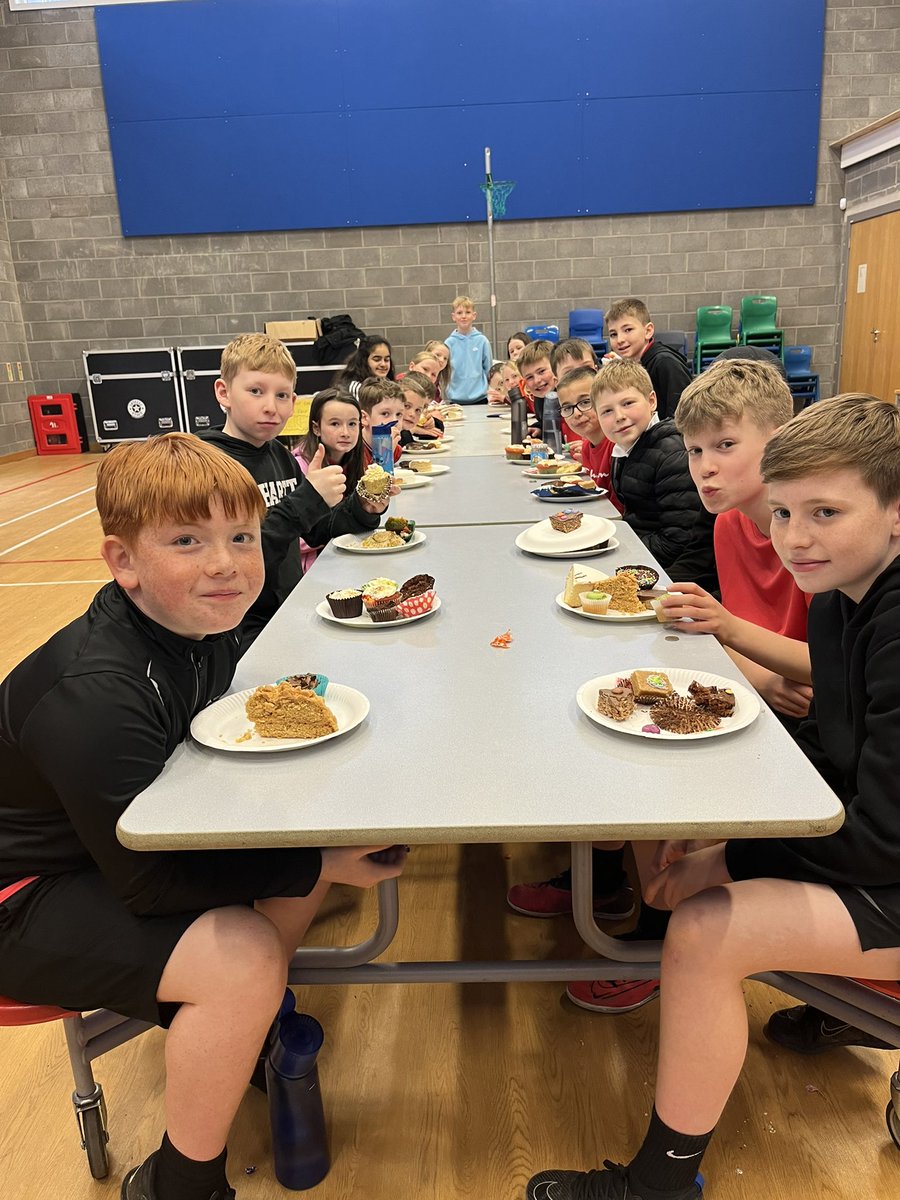 InchturePrimary's tweet photo. Thank you so much for a huge team effort in raising a massive £957 towards our .@BeMoreRuby1 bench. The pupils and staff enjoyed the fabulous baking everyone donated #TeamInchture 🌈 🦄 https://t.co/2k5StUGSpR