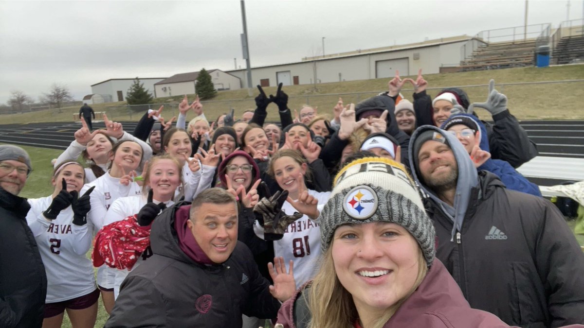Victory pic for our dub against Beatrice!!🚨💪🏼⚽️ (5-1). 
Goals scored by😎:
-Olivia Hind (1)
-Piper Morehead(2)
-Finley Keim (1)
-Lexi Adams (1)

Assisted by🤝🏼:
-Piper Morehead 
-Olivia Hind
-Finley Keim
-Jade Martin

Thanks to those who came out to cheer us on!🥶🥰
