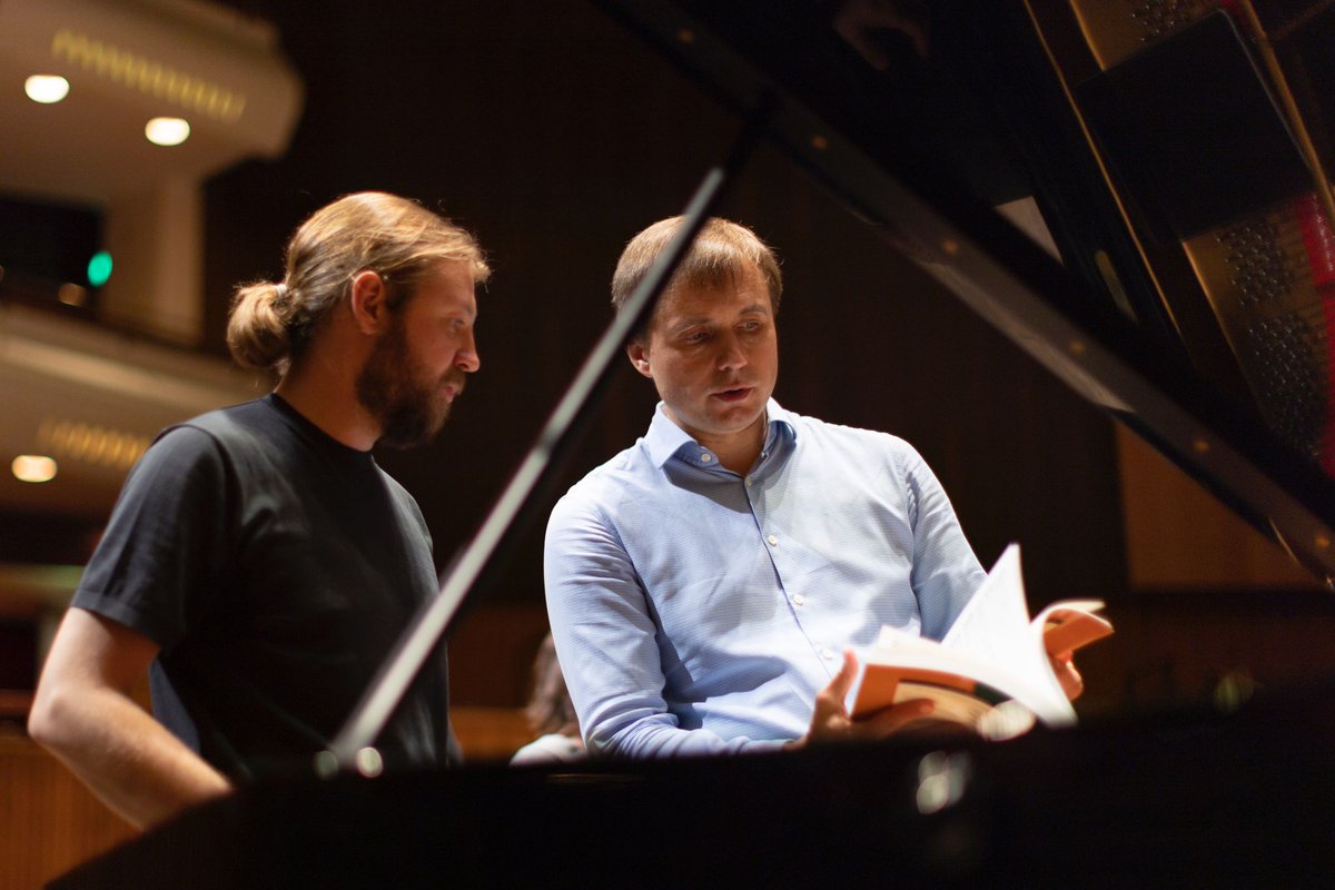 Tonight: Vasily Petrenko conducts the next concert in our Icons Rediscovered series @southbankcentre's Royal Festival Hall with Ethel Smyth's 'The Wreckers' Overture, Rachmaninov's Piano Concerto No.3 with soloist Denis Kozhukhin and Elgar's Symphony No.2. 📷 @FMarshallPhoto