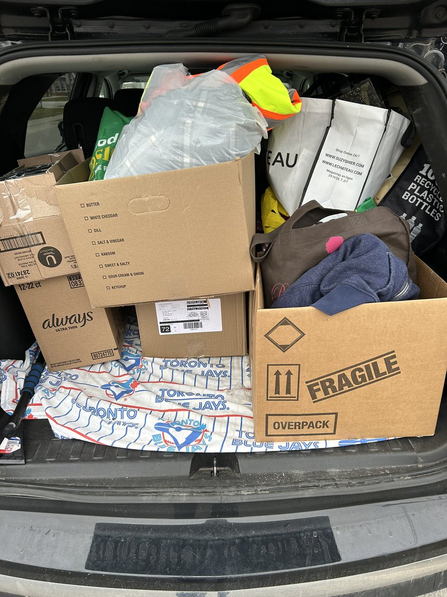brian_evoy's tweet image. A SUV full of so many donations to @ILKingston from @alcdsb_paul! #Blessedbeyondbelief @alcdsb #CommunityEngagement
