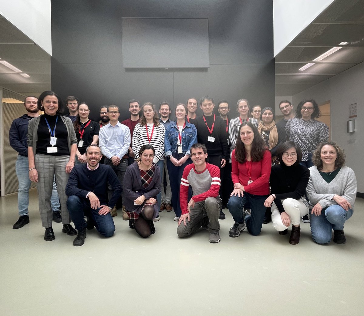 EmilianiLab (@emilianilab) on Twitter photo Last day of the Paris school on "All-Optical Circuits Control and Wavefront Shaping." Fantastic group of students, amazing speakers, and TAs! Next one on March 2025!
<a href="/MichaelLinLab/">Prof. Michael Lin</a>, <a href="/zenith_etn/">zenith-etn</a>
<a href="/InstVisionParis/">Institut de la Vision</a>, <a href="/ClaireWyart/">Claire Wyart</a>, @JoH_VierR, <a href="/DalkaraLab/">DalkaraLab</a>, <a href="/CNRS_CFE/">CNRS Formation Entreprises</a> Last day of the Paris school on "All-Optical Circuits Control and Wavefront Shaping." Fantastic group of students, amazing speakers, and TAs! Next one on March 2025!
<a href="/MichaelLinLab/">Prof. Michael Lin</a>, <a href="/zenith_etn/">zenith-etn</a>
<a href="/InstVisionParis/">Institut de la Vision</a>, <a href="/ClaireWyart/">Claire Wyart</a>, @JoH_VierR, <a href="/DalkaraLab/">DalkaraLab</a>, <a href="/CNRS_CFE/">CNRS Formation Entreprises</a>