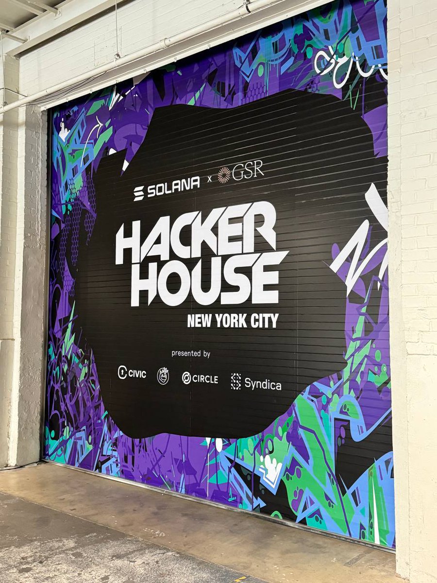 hackerhouses's tweet photo. The Solana community is starting to arrive in NYC, and #HackerHouseNYC is almost here 🗽👀

Shoutout to @GSR_io, @circle, @bonk_inu, @civickey &amp; @syndica for showing up strong 💪

Who’s already here?! https://t.co/L95qDL7742