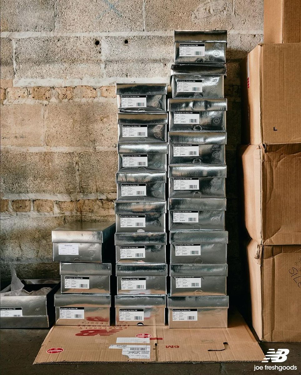.<a href="/JoeFreshgoods/">JFG</a> chromed out the packaging for his New Balance 1000s