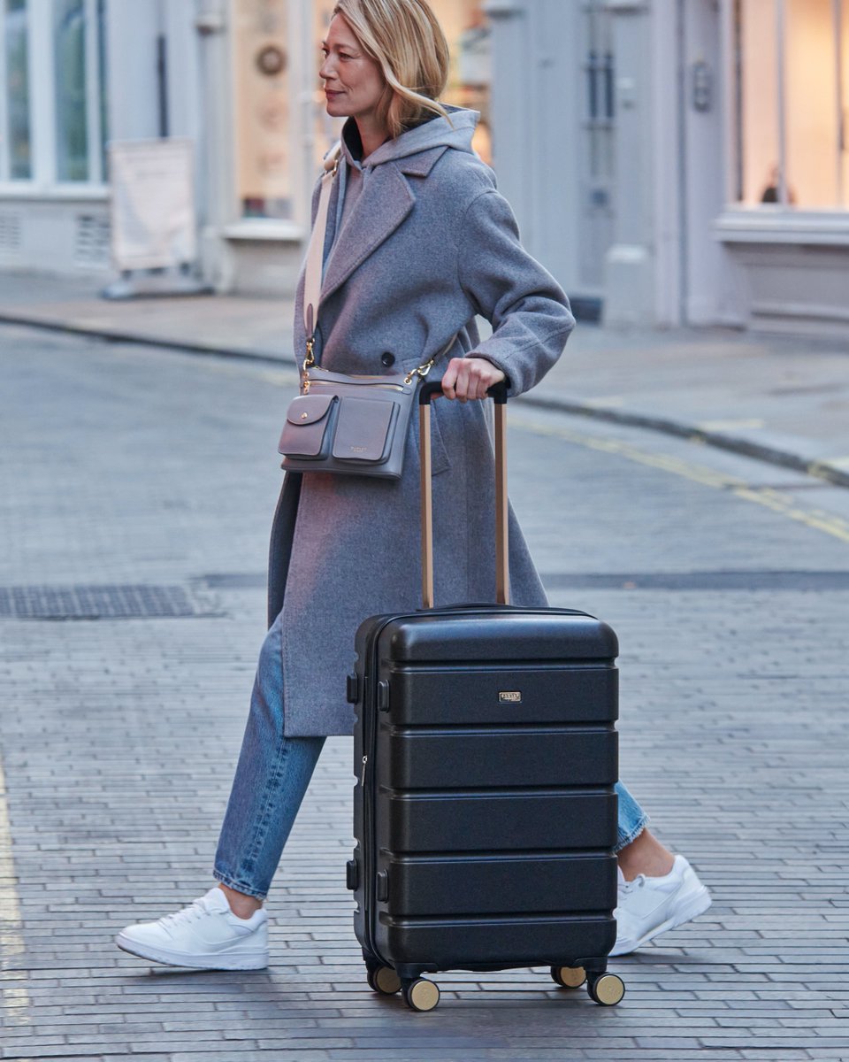 Rolling into the bank holiday weekend with our Lexington suitcase. We can't promise a stress-free journey, but the interior pockets and multi-height handle do make things easier. bit.ly/3IWeltq