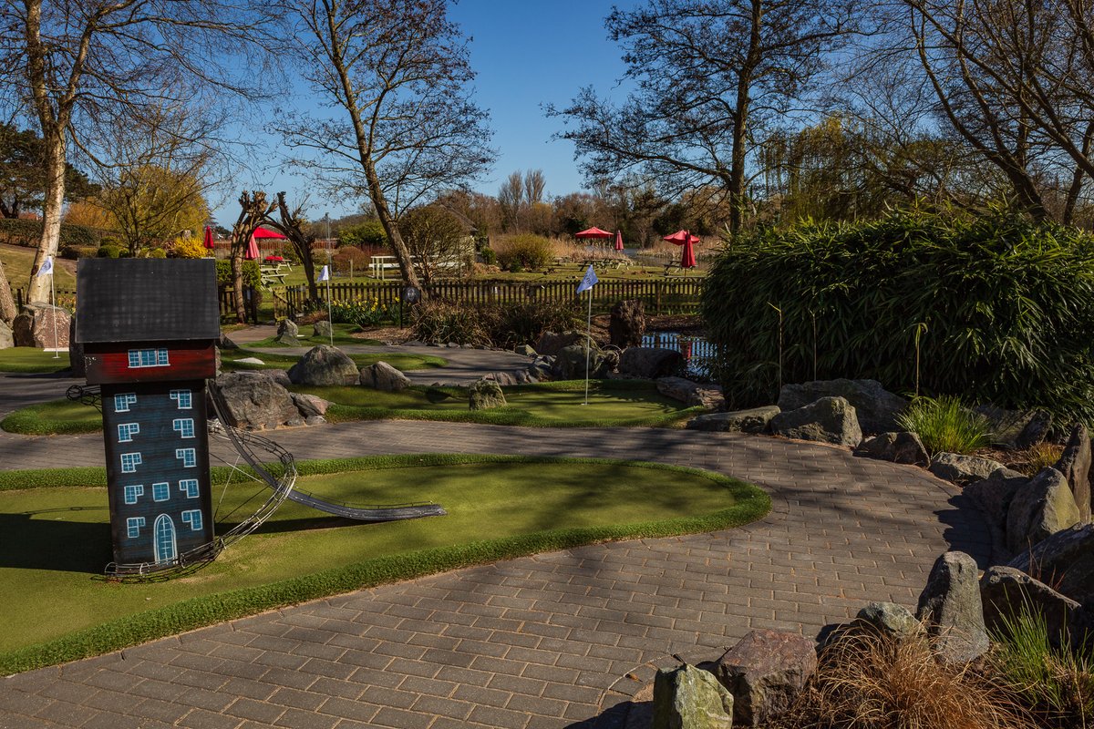 Tackle our mini golf course Jiggers this Easter! 
Great fun for all ages and every member of the family, no need to book, just stop by reception to collect your clubs! 

Open daily (weather dependent)🤞⛅

#easter #easterholidays #thingstodo #familyfun #familyactivities #minigolf