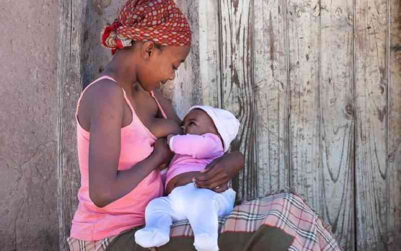 Women get training on breastfeeding best practices hubs.la/Q02qRxqY0 #breastfeeding #breastfeedingmom #newmom #firsttimemom #breastisbest #breastfeedingsupport #breastfeedingfaq #pumpingmom #workingmom #breastfeedingstruggles