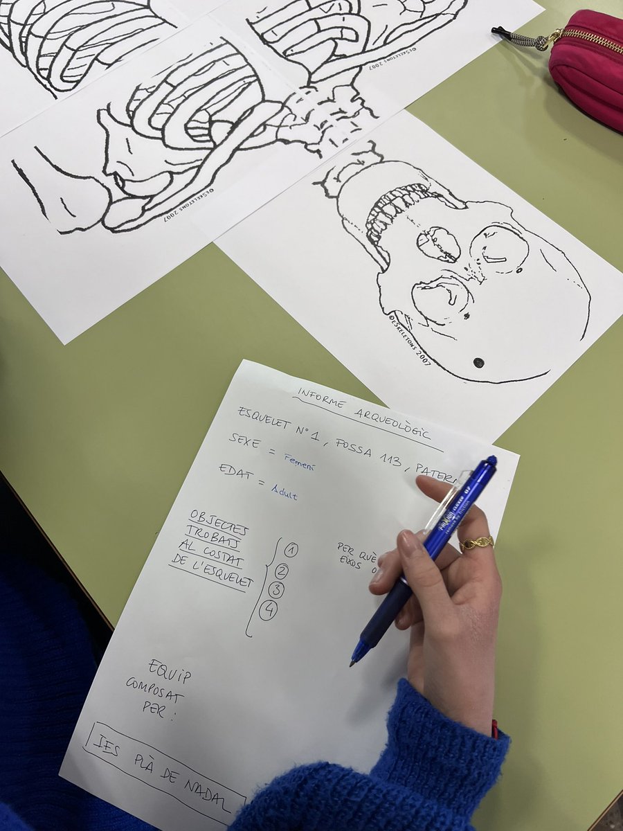 Acabem la setmana i l’avaluació amb un taller d’Arqueologia forense de l’aula de memòria democràtica. Molt recomanable!! 
<a href="/Elba_Celo/">Esther López Barceló ✍️</a> #Memoria #memòriademocràtica #fosses #terrer #justicia #dretshumans #derechoshumanos #MemoriaHistórica #MemoriaDelSilencio