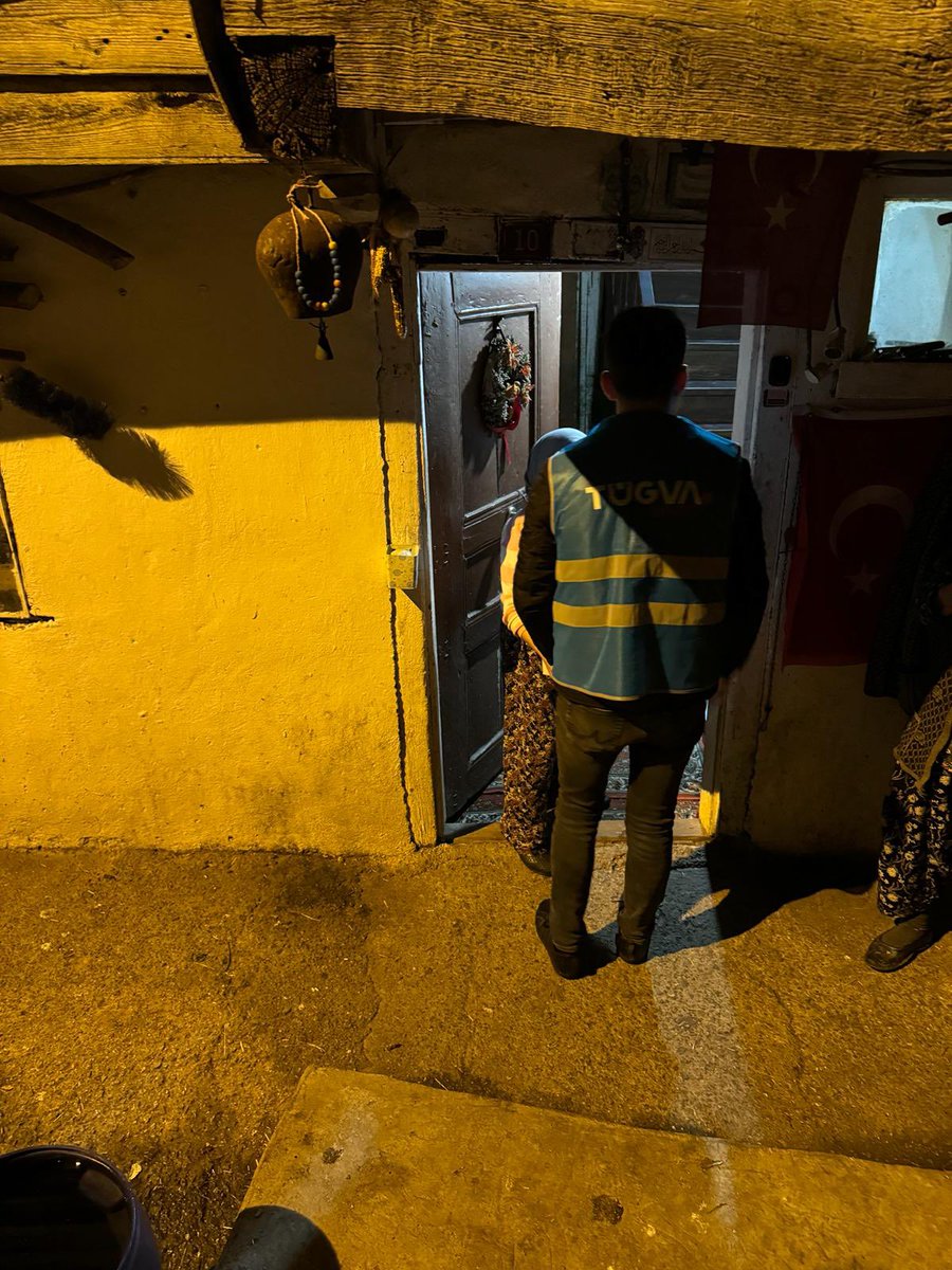 TugvaSile's tweet photo. Ramazan ayının bereketi sofralarınıza, huzuru kalbinize, imanı dualarınıza yansısın. Allah’u Teâlâ tuttuğumuz oruçları kabul etsin inşallah… #tugva #tugvaistanbul #tugvaşile @tugvaistanbul @tugvaTR https://t.co/1nbWlKaB2q