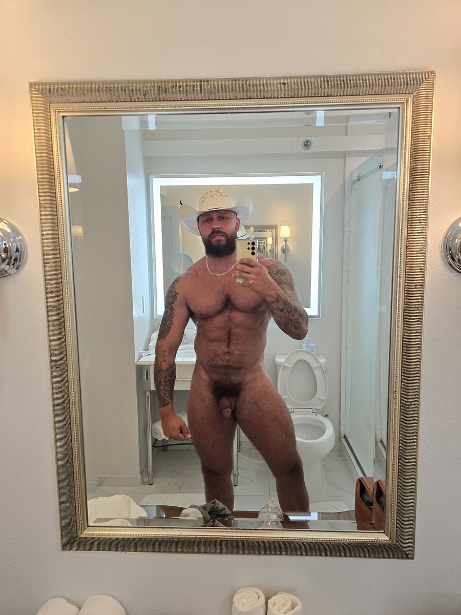 <a href="/SexyyRed314_/">Sexyy Red</a> Just a hat and a smile