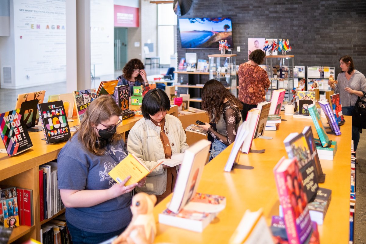 During spring break, student interns and library staff visited local book stores as part of an effort to diversify the offerings in Bryn Mawr's libraries. Visits to Julia de Burgos Bookstore (pic), @UncleBobbies, and @bigbluemarblebk. Stop by Canaday's Nook to see what's new.