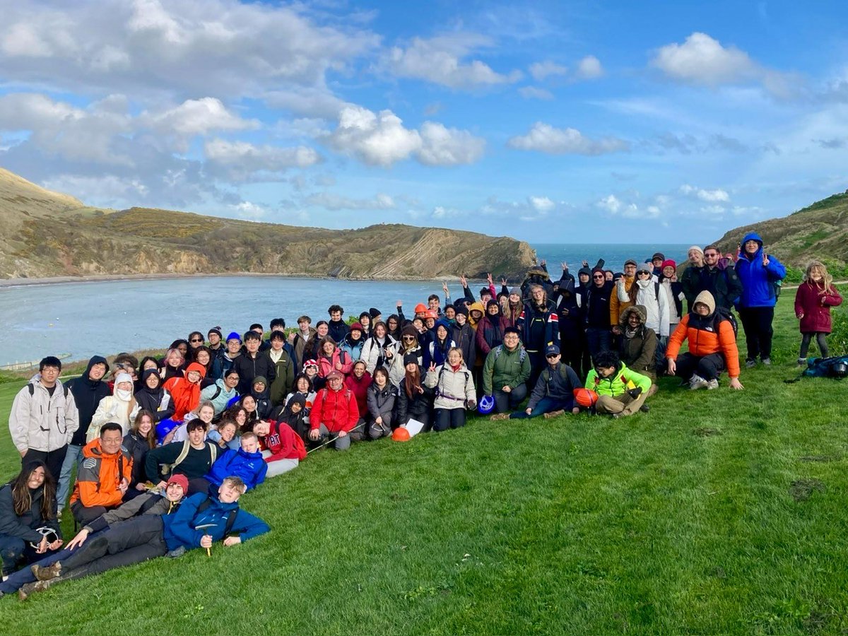 Year 1 Dorset 2024 fieldtrip done! As always, fantastic geology and this year a very sunny weather.😎