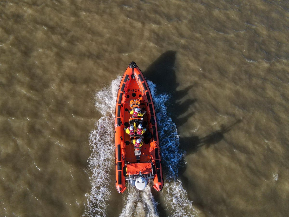 On Tuesday 26 March at 3:26pm, Gravesend Lifeboat was on exercise when HM Coastguard made radio contact to request their assistance to aid a sailing yacht that was drifting dangerously against wind and tide. Read the full story here rnli.org/news-and-media… #savinglivesatsea