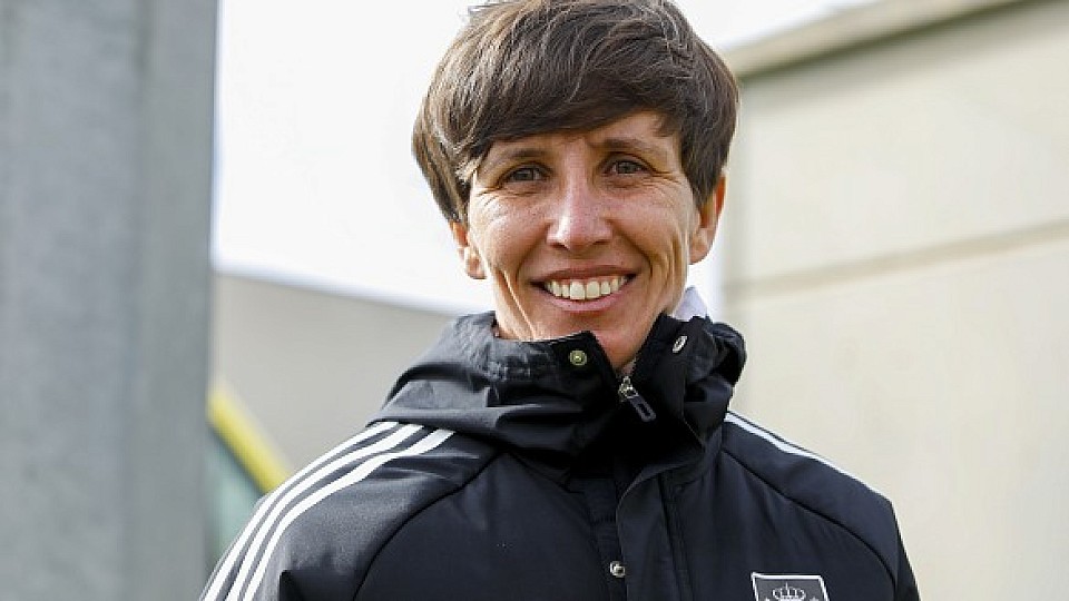 🔴 OFICIAL | Convocatoria de Sonia Bermúdez para la Ronda 2 del Campeonato de Europa Femenino sub-19

➡️ <a href="/SeFutbolFem/">Selección Española Femenina de Fútbol</a> sub-19 se la jugará ante Grecia, Dinamarca y Eslovenia 🇬🇷🇩🇰🇸🇮

🔗bit.ly/3IVumje