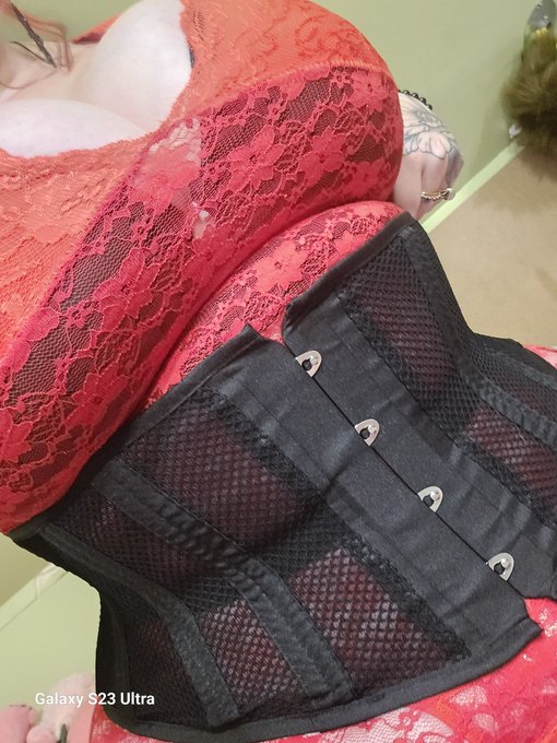 #corset #redandblack #lingerie https://t.co/HOViudxgM7<a href="/tag/corset"class="tags">#corset</a><a href="/tag/redandblack"class="tags">#redandblack</a><a href="/tag/lingerie"class="tags">#lingerie</a>