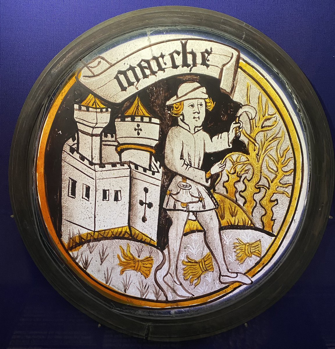 Only a few more days to prune your trees & shrubs! Positively #medieval advice c.1400s ~ #StainedGlass #roundel for March in #LaboursOfTheMonths series @LincsCathedral Exhibition Centre #StainedGlassEveryday @ArtGuideAlex @TheMontyDon @NellytheWillow @Medievalists @hellohistoria