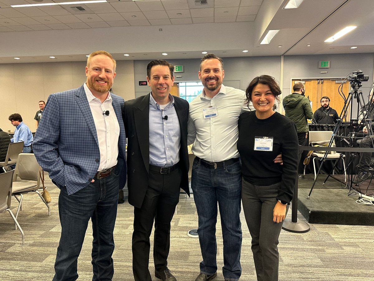 culytics's tweet image. &quot;Connections made, insights shared, and innovations ignited! 🔥 Networking in full swing at the #2024CULyticsSummit. 🌐 #DataDrivenConversations #NetworkingInnovation&quot;