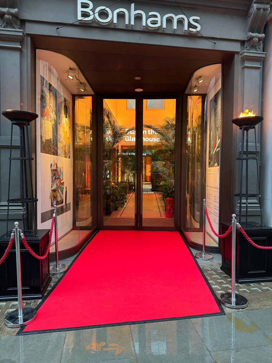 ASASLTD1's tweet photo. It was an honour to bring the @BonhamsCars ‘Dust in the Glasshouse’ event to life last night. Held at New Bond Street, we managed all tech and built a custom stage to facilitate a show-stopping performance from the South African choir! ⚡🎶 

#AVSolutions #EventTechnology https://t.co/p49yoIZM4s