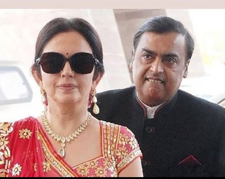 talks_Vikash's tweet photo. Ambani chacha Be like :- Bol Rahi thi Hardik Ko captain Banao #RohitSharma𓃵 #SRHvMI https://t.co/I9gFe6IfCD