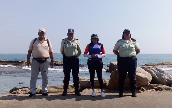 cmdnapc's tweet photo. Por instrucciones del alcalde @JCbetancourt72 nuestro equipo ya activado en el #puntodecontrol de #gañango para preservar los derechos de los niños y adolescentes que visitan nuestras playas... @apuertocabello @MaDanielaDiaz31 https://t.co/w9NUH5JkXJ