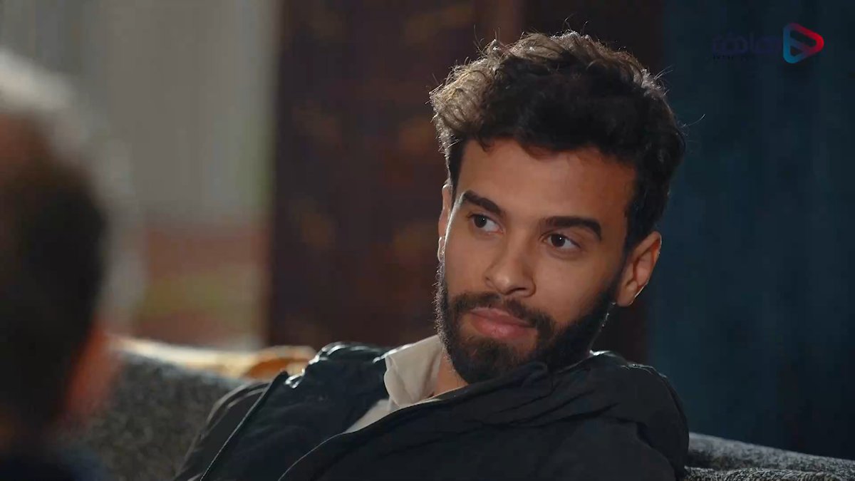 AymanMorganX's tweet photo. تفتكروا إيه اللي ورا باسم الأسيوطي 🤔
#مسلسل_درب_النجارين
#مسلسل_درب_النجارين17 https://t.co/rQVt90xToO