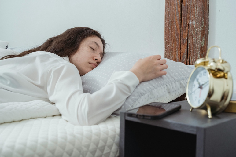 egdrc's tweet photo. ๐ New study sheds light on how sleep affects obesity & mortality risk in women, with insights from @EmoryRollins's Dayna A. Johnson. Understanding sleep's role in women's health has never been more crucial. โก๏ธhttps://t.co/bbcWn9E8zR #SleepHealth #WomenWellness #EmoryResearch https://t.co/zfXs4bfXHR