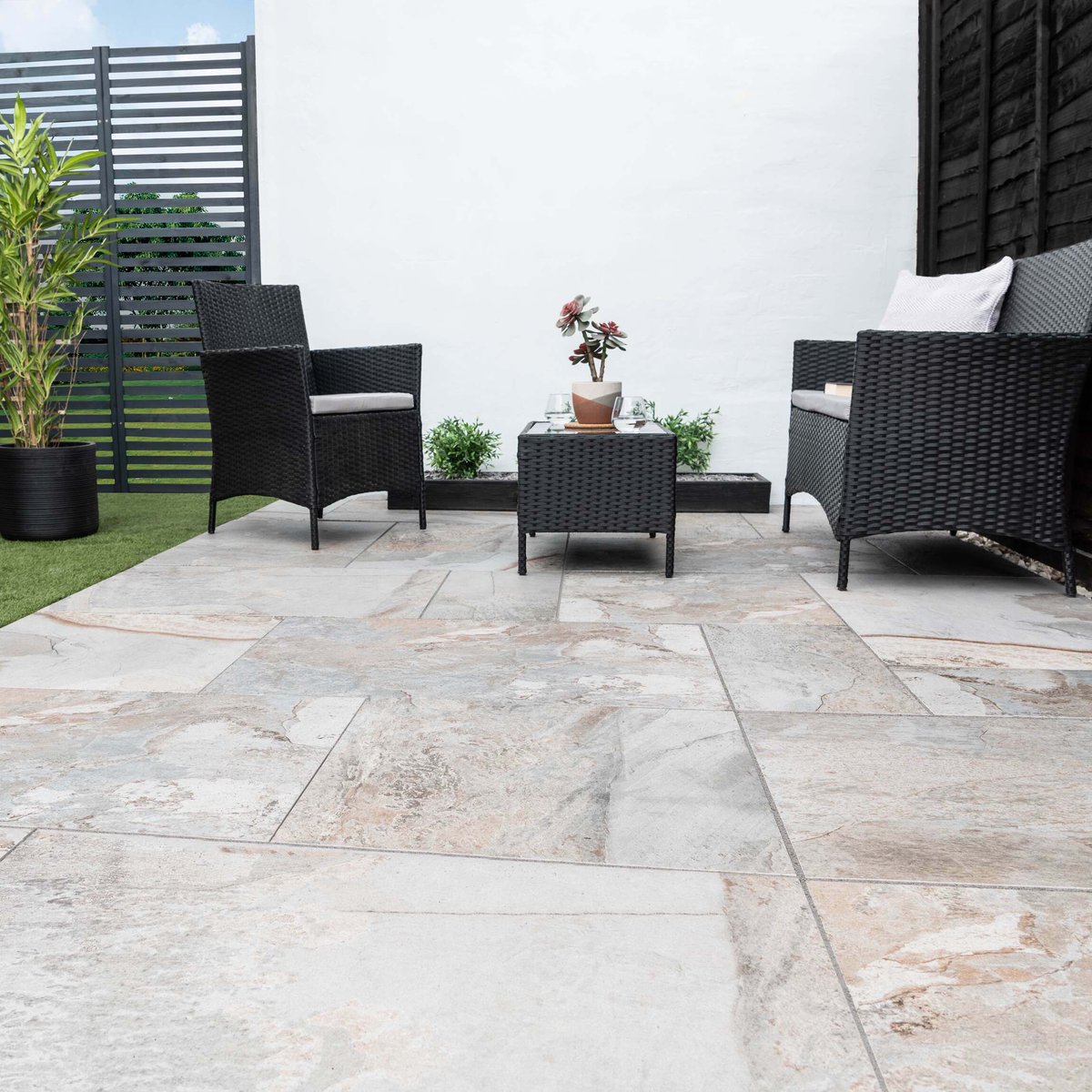 Outdoor slab sale ✨ Get up to 25% off outdoor 20mm porcelain! Starting at only £19.99 / sqm, ends midnight 4th April ☀ Shop here: tilemountain.co.uk/outdoor-tiles.… #porcelainpavingslabs #tiles #gardens