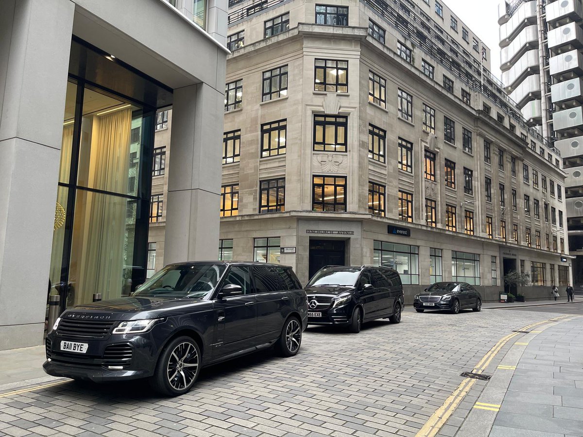 Looking for #chauffeurdriven premium cars? From sleek sedans to spacious SUVs, our fleet offers comfort, style, and sophistication for every occasion. Elevate your travel experience as our luxury cars are the perfect choice. shorturl.at/ixEHQ

#chauffeur #chauffeurservice