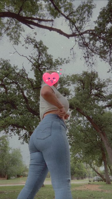 got here too late to take pics last night.  Pic from park tho 🥰  new pics coming soooon  #houston https://t<a href="/tag/houston"class="tags"><span>#houston</span></a>