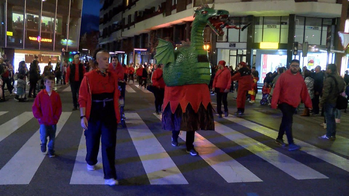 CanalTerrassa's tweet photo. 💥🐲| El @DracBaluk s’envolta de bestiari popular per celebrar la 10a diada de la colla

▶️Més imatges a https://t.co/KHKedheehr #Terrassa #culturapopular #DracBalukAstharot https://t.co/48eTRJQaz8