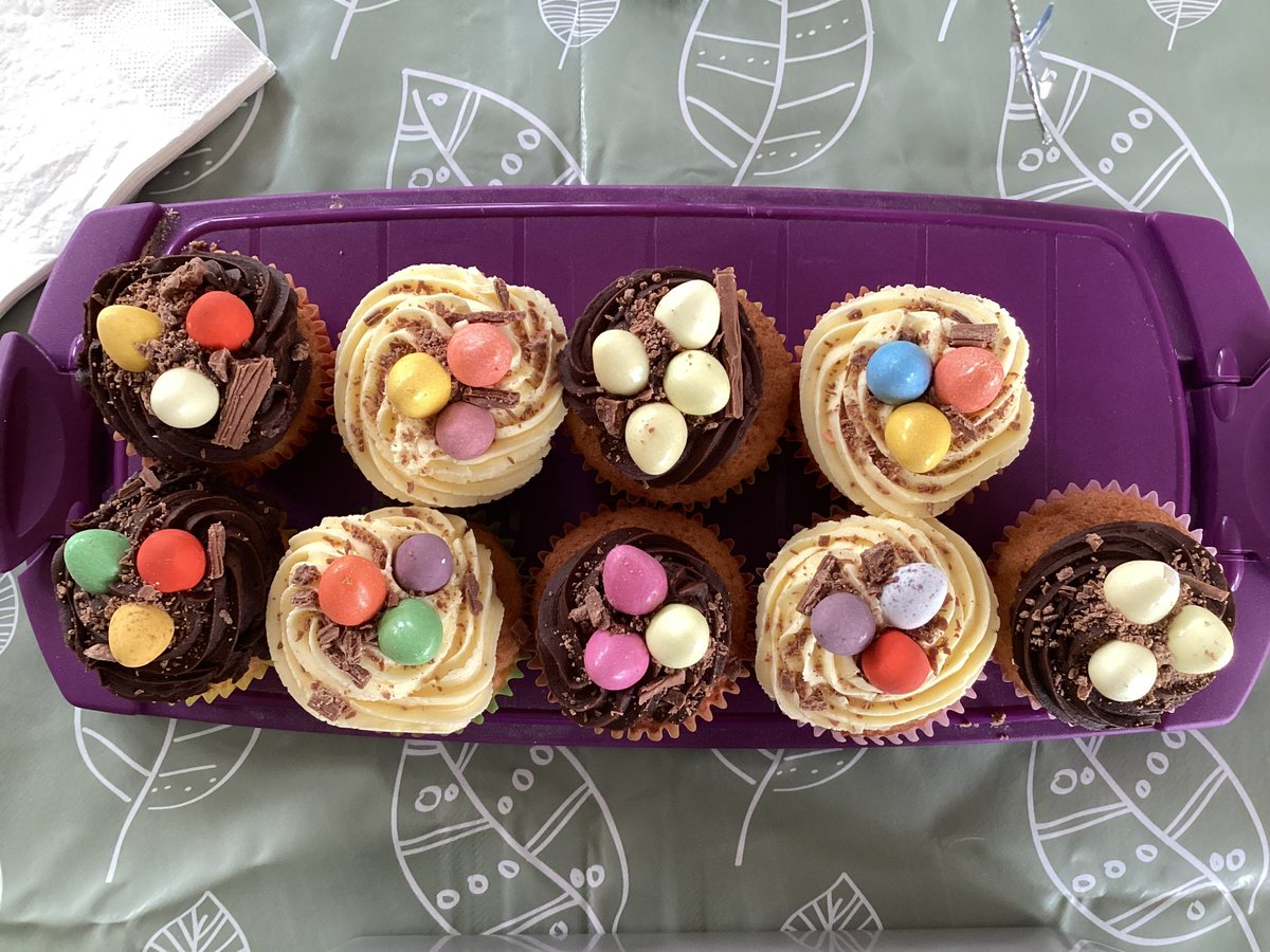 🧁 SPRING EVENT 🧁

It helps if you add the pictures… A fabulous afternoon creating crafts in classes followed by coffee and cake with the grown-ups! Thank you to all who could attend <a href="/FirbeckPrimary/">Firbeck Academy</a> #FabulousFirbeck