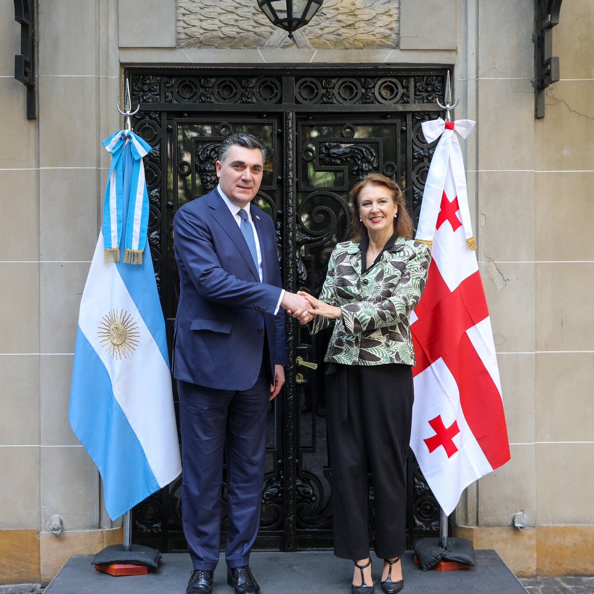 Visita del Ministro de Relaciones Exteriores de Georgia, Ilia Darchiashvili, para un encuentro bilateral con la Canciller Diana Mondino 🇦🇷🇬🇪 📸