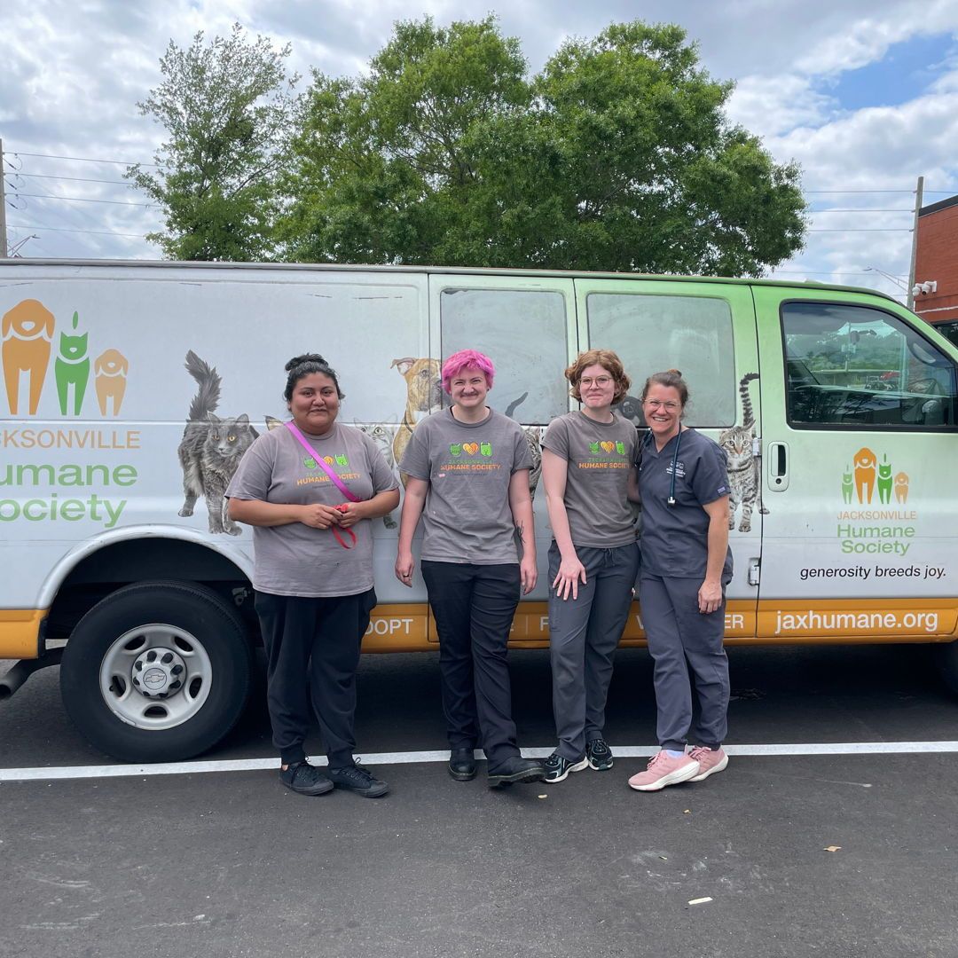 THANK YOU to @jaxhumane staff for stopping by LSS yesterday with the vet mobile clinic to provide pet care services to our visitors. We're happy to soon kick off our join PB&J food drive to help more people and their furry friends in need. Read more: buff.ly/3VCtkAe