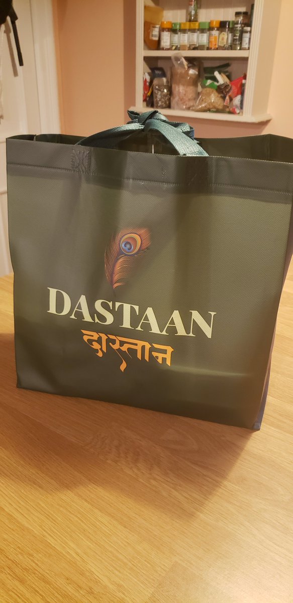 Now THAT is how you deliver a takeaway. Touch of class from <a href="/Dastaan447/">Dastaan</a>. Best Indian in Leeds top spot up for grabs...!