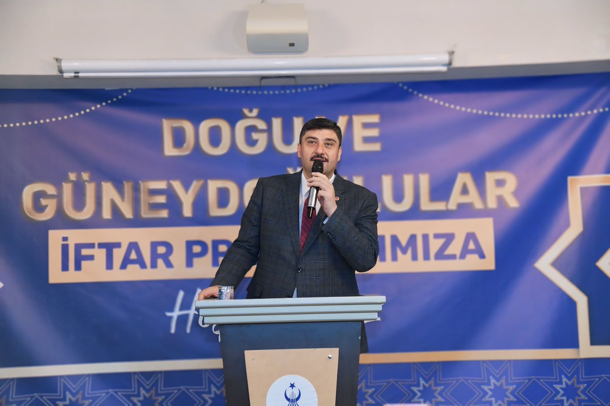serhatoguz06's tweet photo. Adımız farklı olsa da soyadımız Kahramankazan… 

Bugün iftar soframızda Doğu ve Güneydoğu Anadolulu hemşehrilerimizle buluştuk. 
Kıymetli hemşehrilerimize güçlü destekleri için teşekkür ediyoruz.

Kahramankazan için ‘Bir’iz 
Kahramankazan Biz’iz… https://t.co/pGpHogrcsC