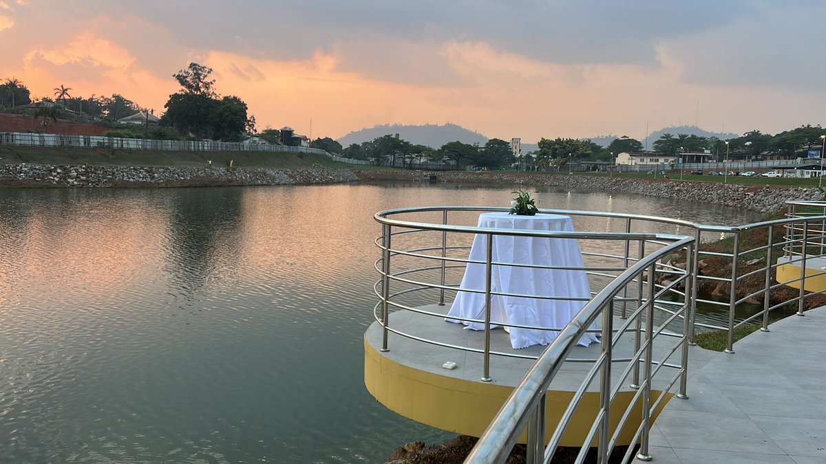 CamerounMinhdu's tweet photo. Les travaux de la première phase du Projet du Lac municipal de Yaoundé sont achevés. La transformation durable de nos cités est en marche, comme prescrit par le Chef de l'Etat. https://t.co/hilG8ErvD8