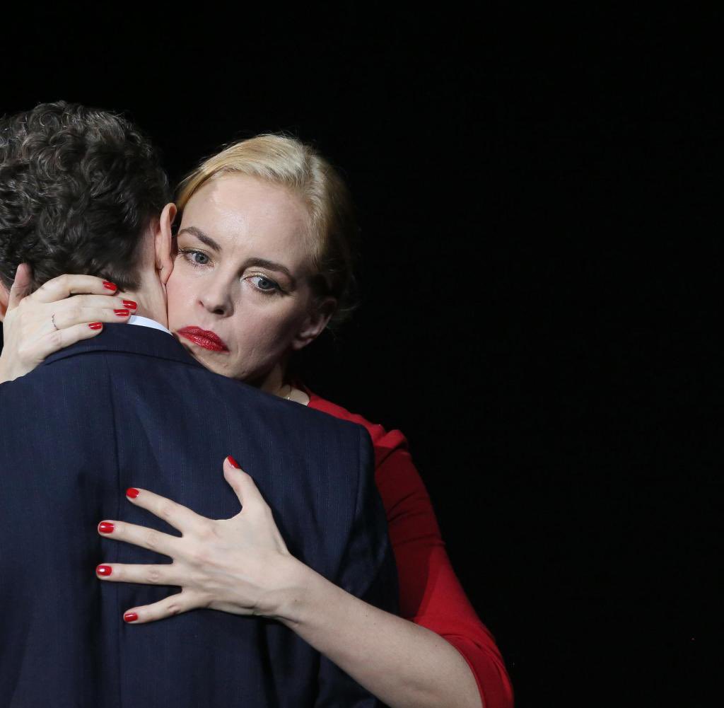 happy #WorldTheaterDay brought to you by the one and only nina hoss.