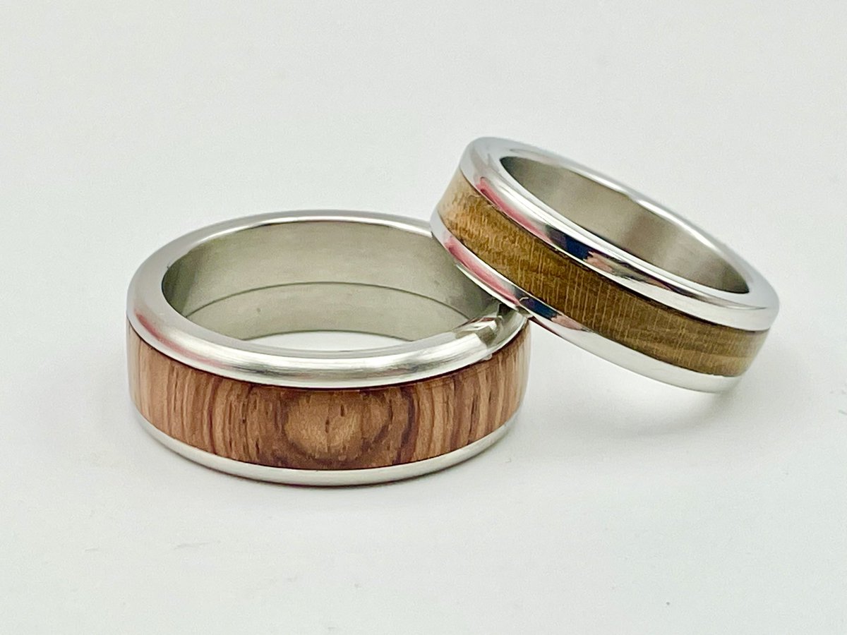 Break the mould when it comes to #weddingday jewellery. Our wooden rings make a special #wedding or #engagement ring, hypoallergenic & #ecofriendly too

davenportshandmade.co.uk/?s=Ring+inlay&…

#handmadejewellery #SmallBusiness #madeintheuk